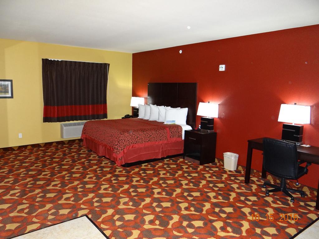 Days Inn & Suites By Wyndham El Dorado Værelse billede